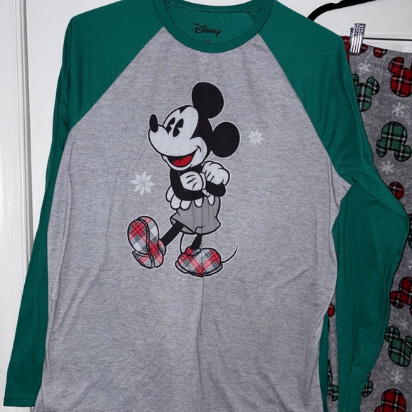 Disney Mickey Mouse Christmas  women’s  Pajama Set size medium - Picture 2 of 7